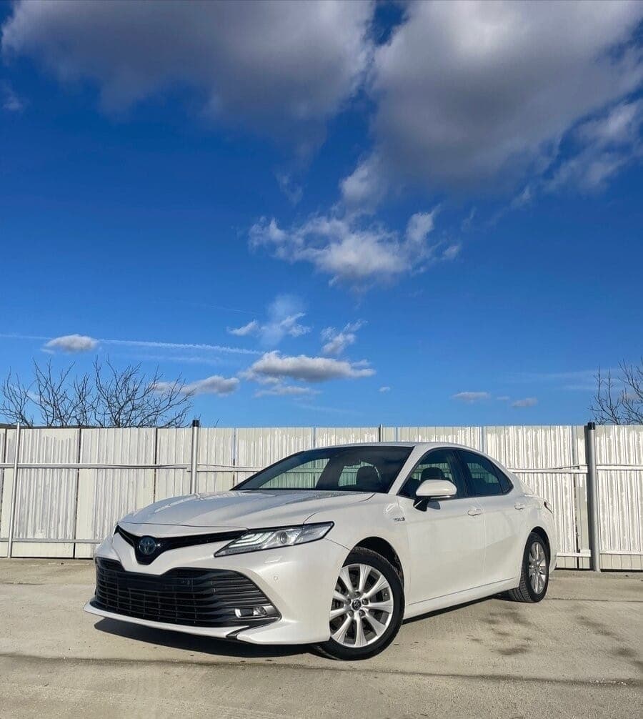 Toyota Camry exterior - The Vilas chauffeur fleet hero